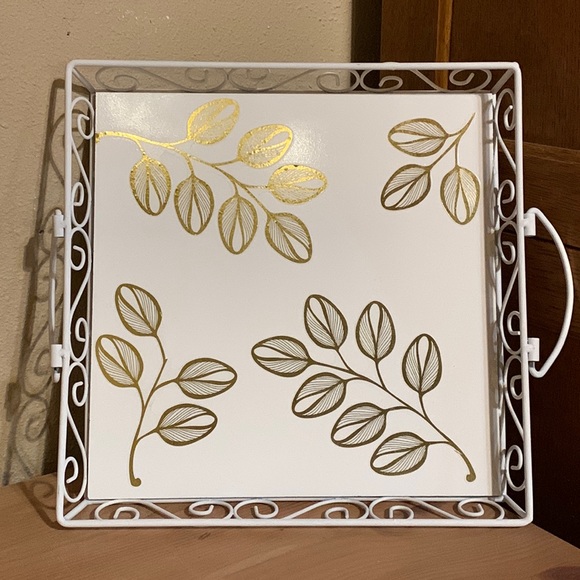 White Metal Tray with Removable Insert - Picture 4 of 6